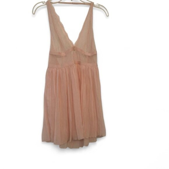 Victoria’s Secret pink Lingerie Top - Picture 3 of 4